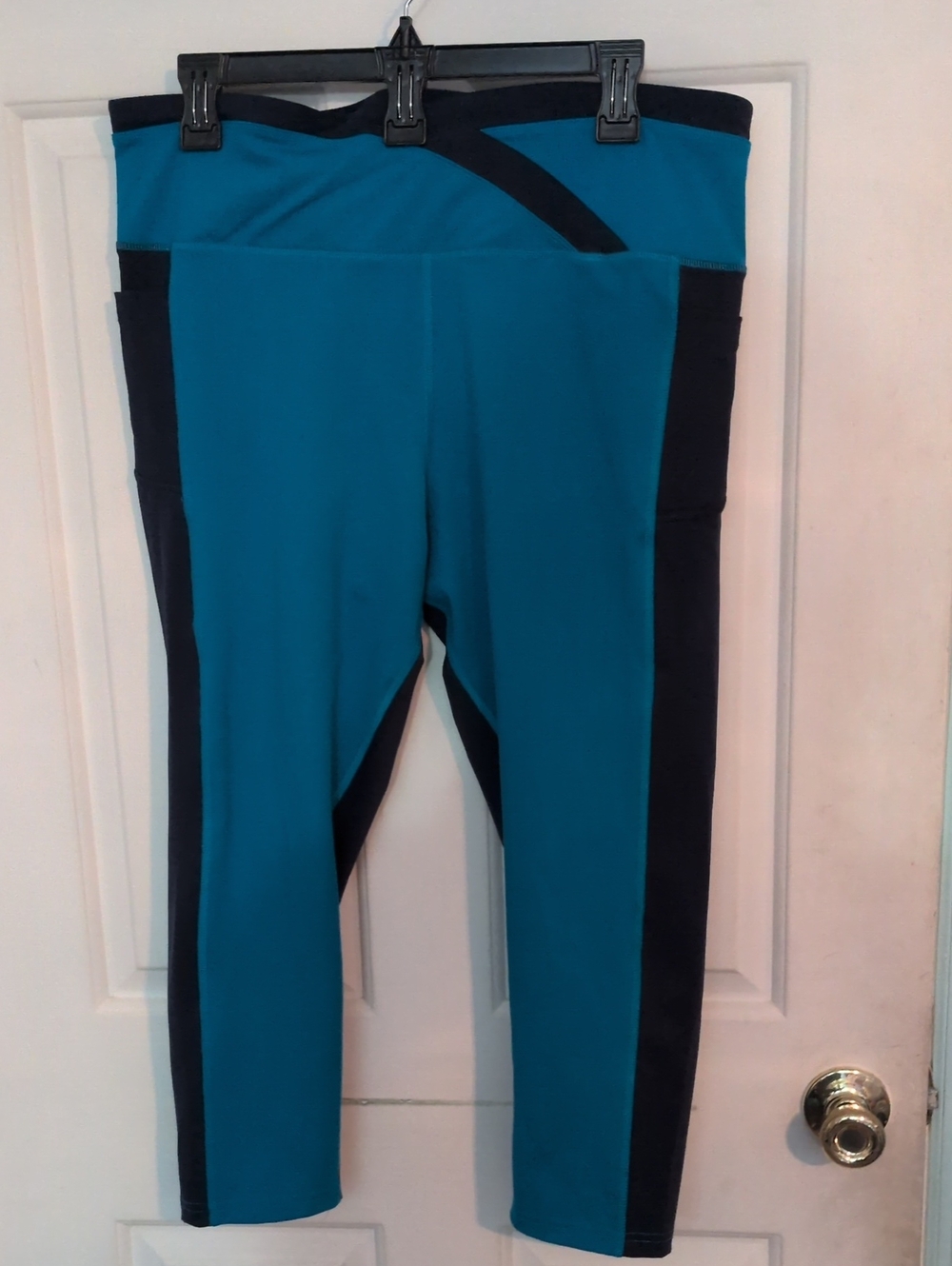 Avia Teal and Black Colorblock Leggings